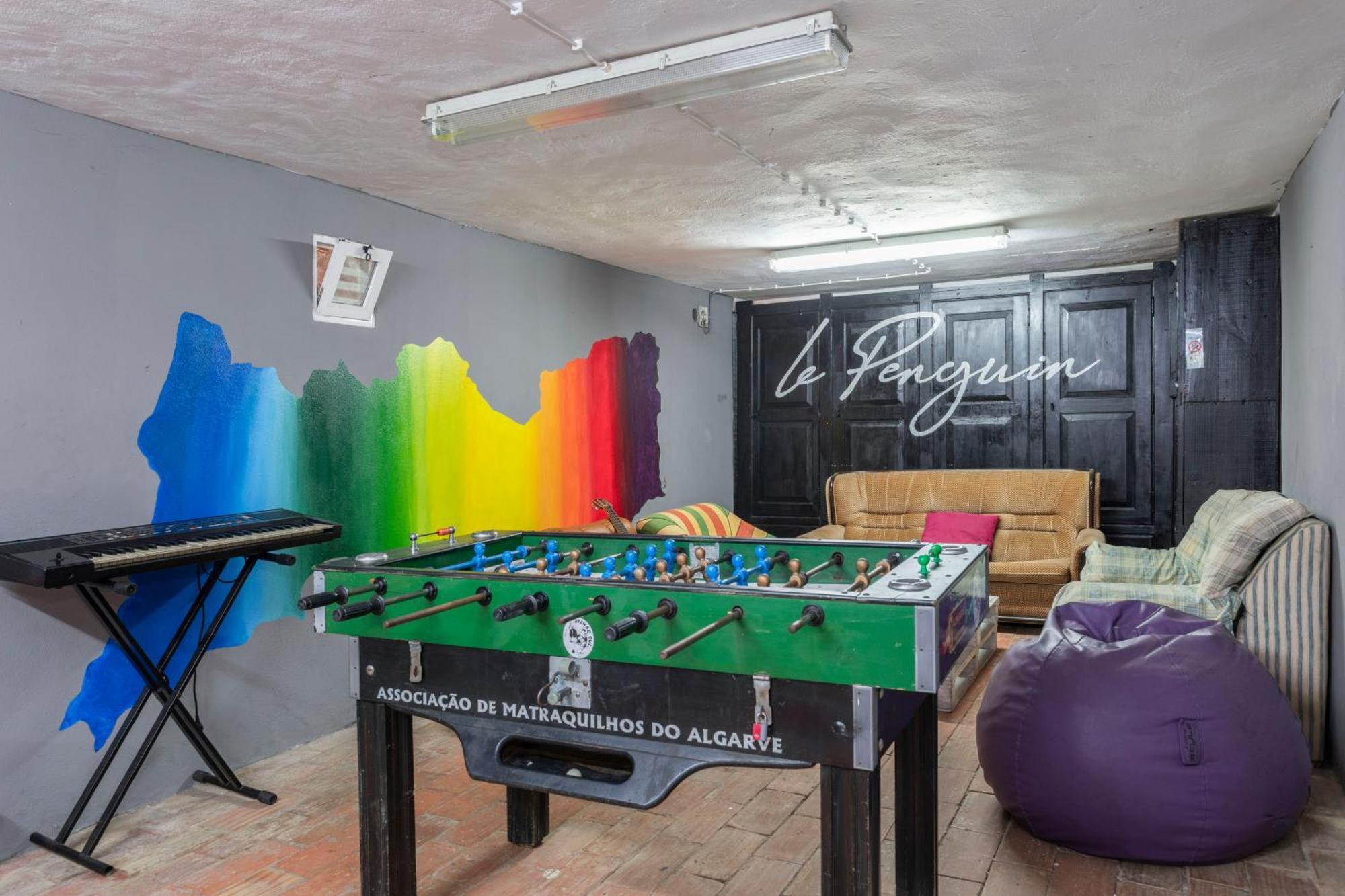 Le Penguin Hostel فارو المظهر الخارجي الصورة