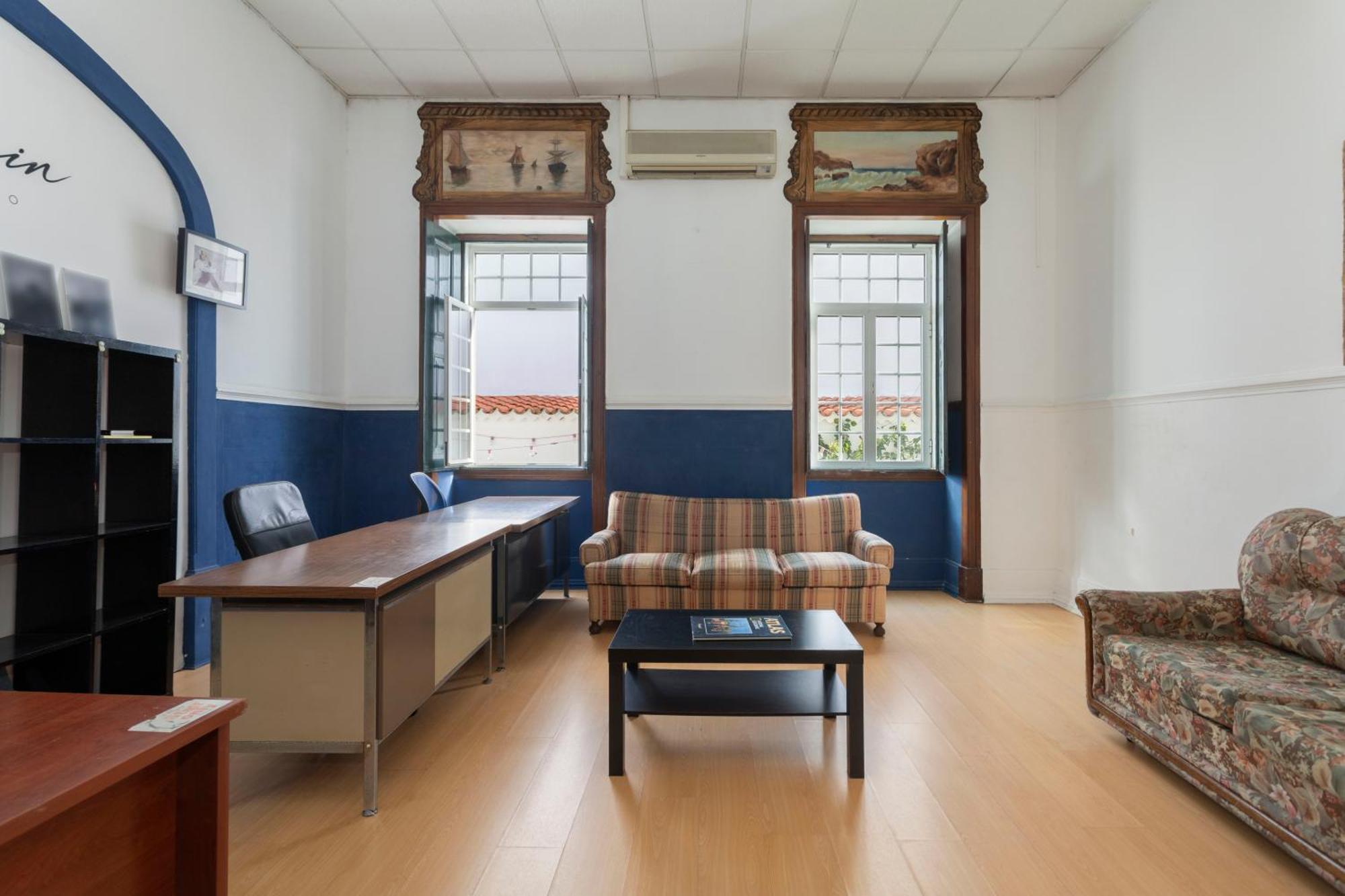 Le Penguin Hostel فارو المظهر الخارجي الصورة