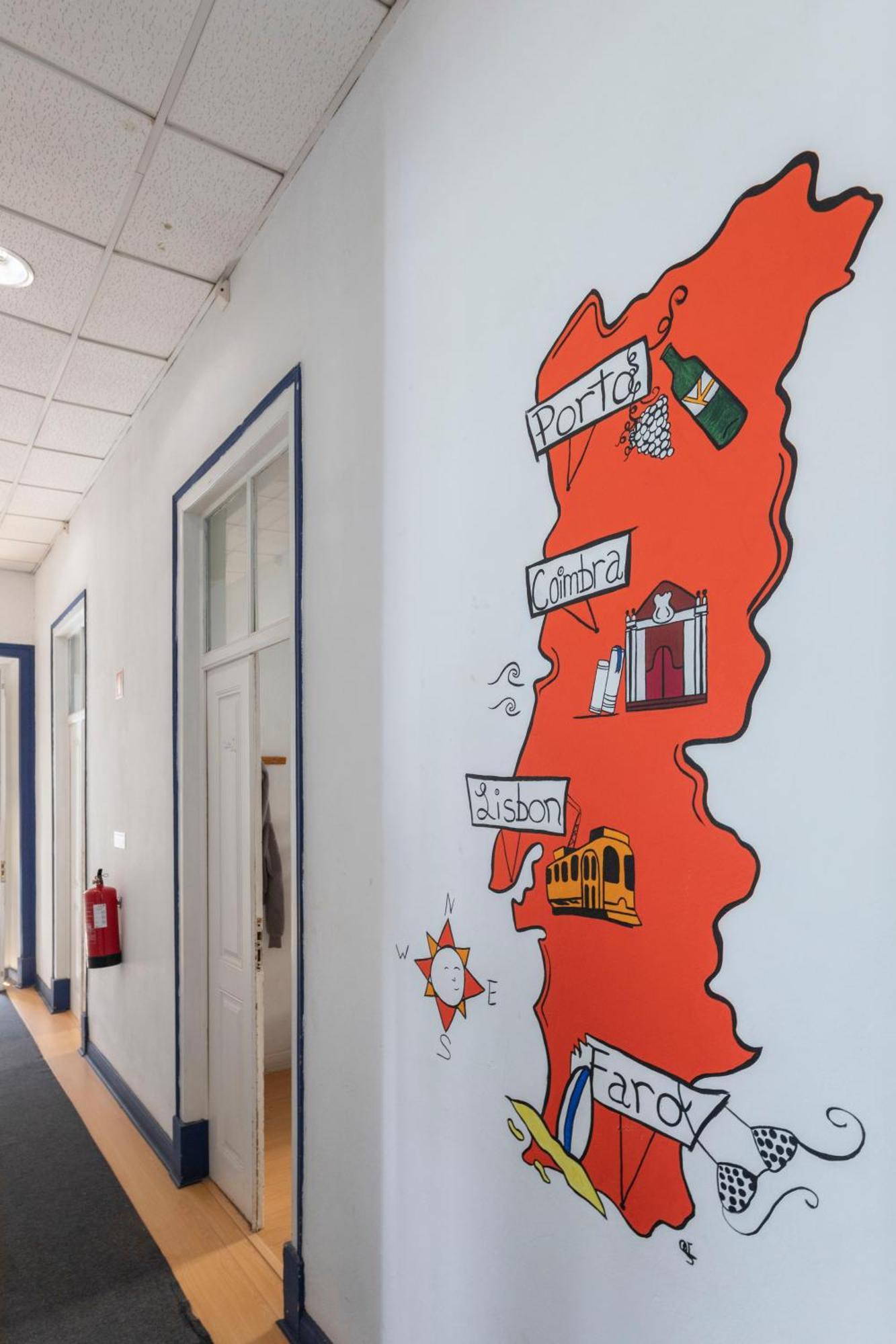 Le Penguin Hostel فارو المظهر الخارجي الصورة